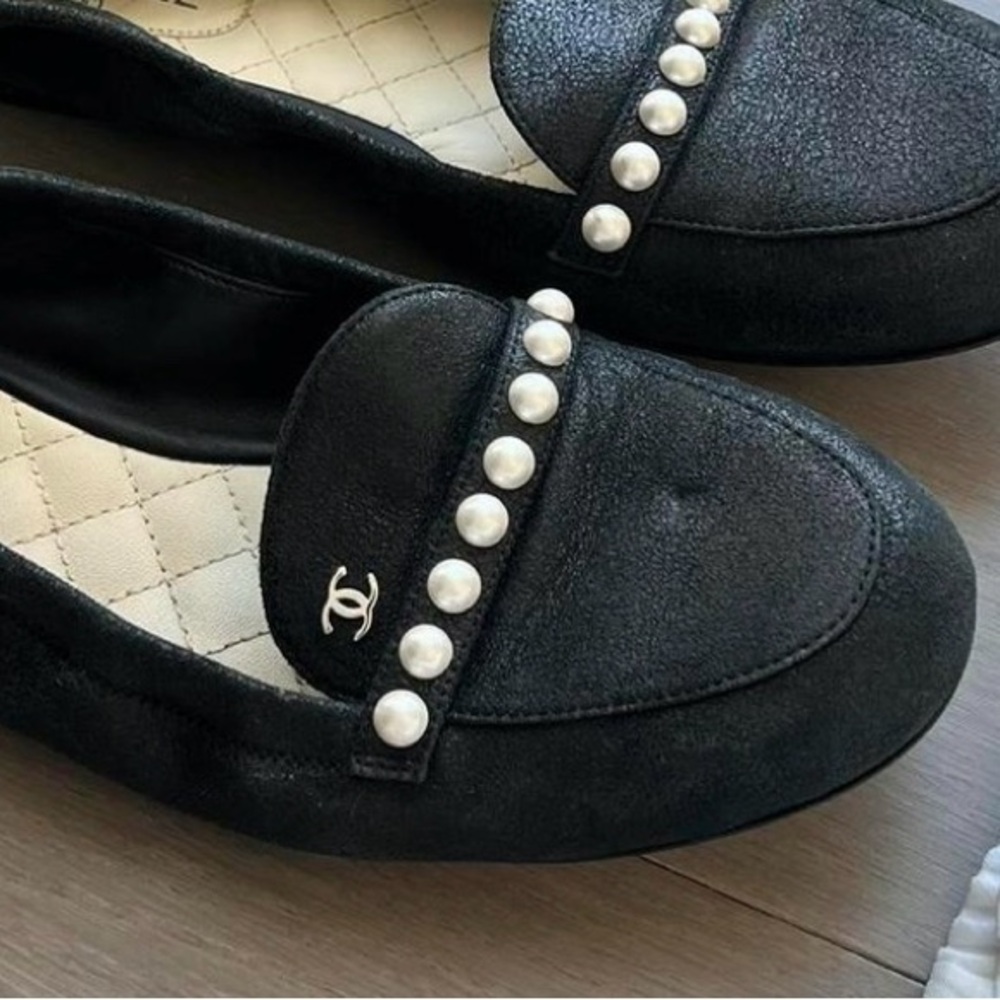Authentic CHANEL Logo Black Ballet Flats with Pearl Detail